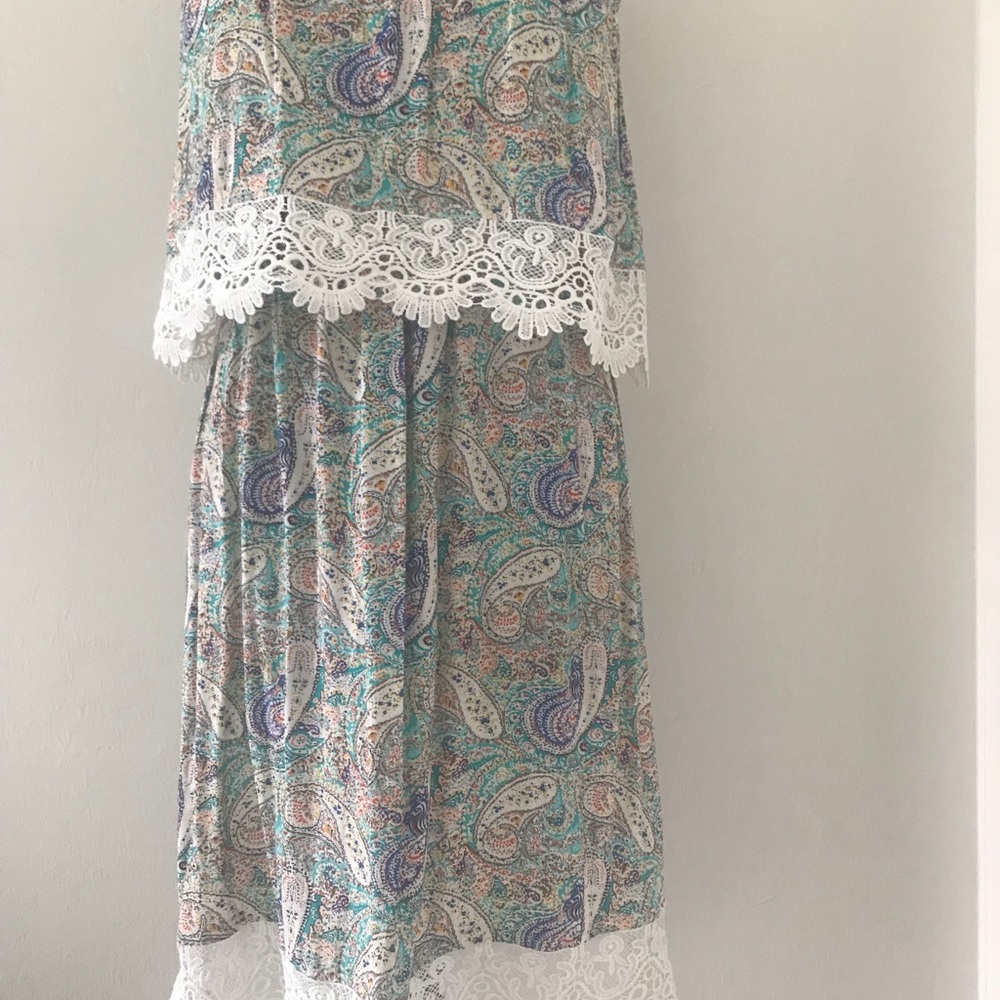 Dress - Picture 2 of 4